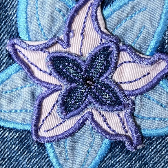 GAP Factory Store Vintage Appliqué Floral Flare Jeans - 8 - Picture 8 of 11